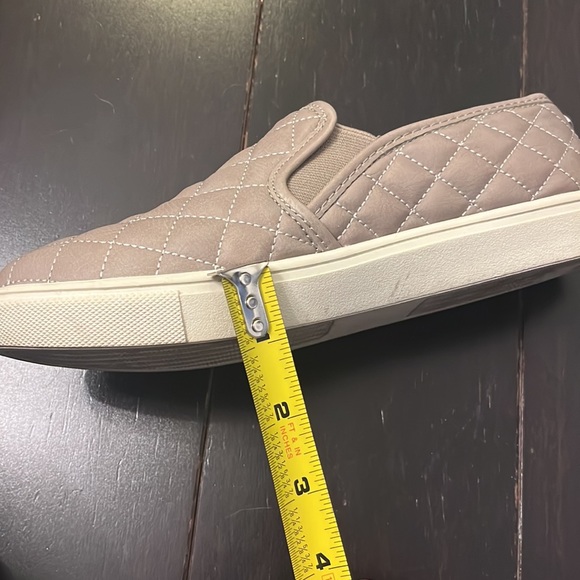 Steve Madded Quilted Slip Ons - Picture 3 of 6